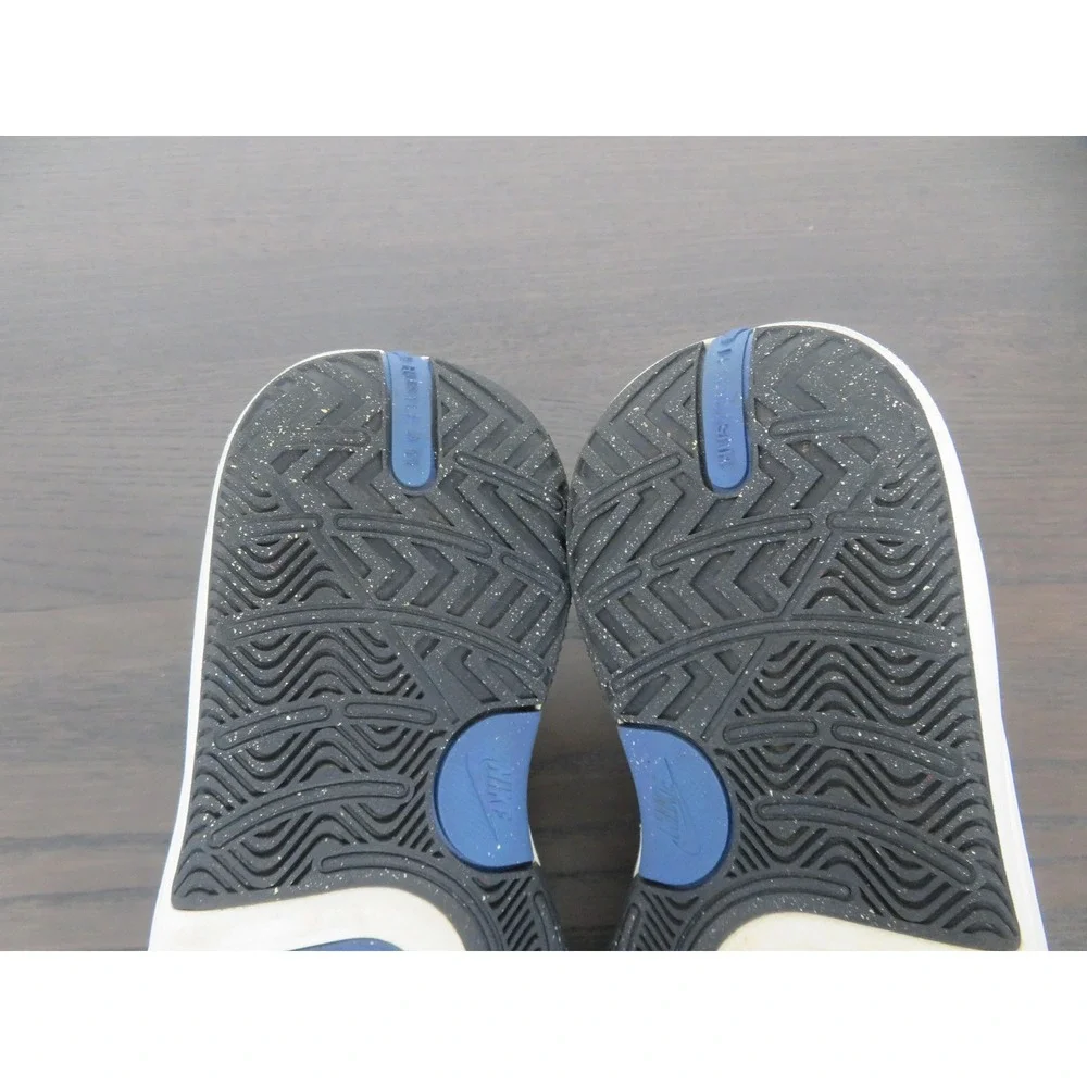 Nike Team Hustle D 11 Boys 5Y Blue Mid Top Basketball Sneakers FZ8463-400